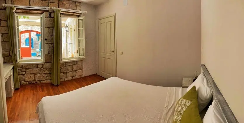 Ekonomik Oda, Avlu Manzaralı, Giriş Katı
