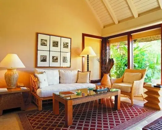 Luxury Villa, Bahçeli