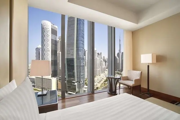 Suite (Anantara, Burj Khalifa View)