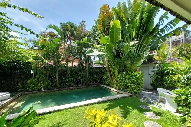 Comfort Villa, 2 Yatak Odası, Balkon, Havuz Manzaralı