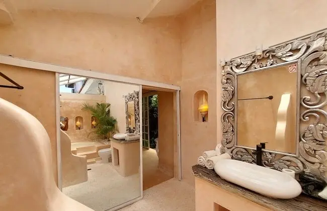 Comfort Villa, 2 Yatak Odası, Balkon, Havuz Manzaralı