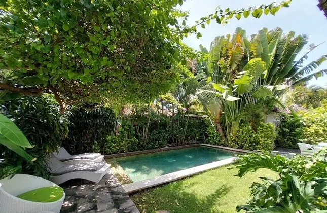 Comfort Villa, 2 Yatak Odası, Balkon, Havuz Manzaralı