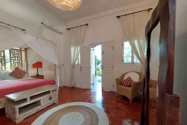 Comfort Villa, 2 Yatak Odası, Balkon, Havuz Manzaralı