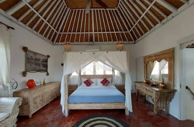 Comfort Villa, 2 Yatak Odası, Balkon, Havuz Manzaralı