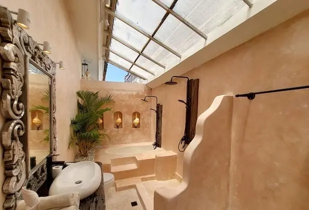 Comfort Villa, 2 Yatak Odası, Balkon, Havuz Manzaralı
