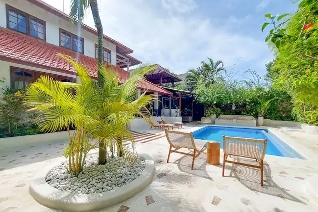Family Villa, 4 Yatak Odası, Avlu Manzaralı, Havuz Kenarı
