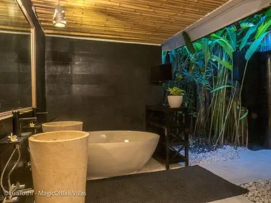 Luxury Villa, 3 Yatak Odası, Balkon/Veranda, Bahçe Manzaralı