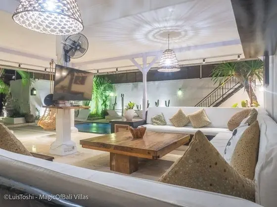 Luxury Villa, 3 Yatak Odası, Balkon/Veranda, Bahçe Manzaralı