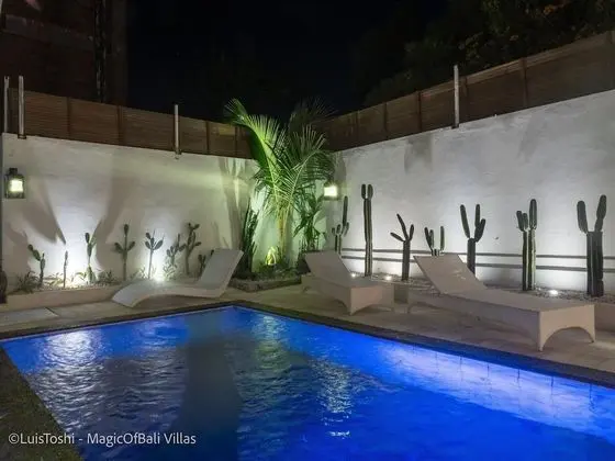 Luxury Villa, 3 Yatak Odası, Balkon/Veranda, Bahçe Manzaralı