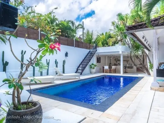 Luxury Villa, 3 Yatak Odası, Balkon/Veranda, Bahçe Manzaralı
