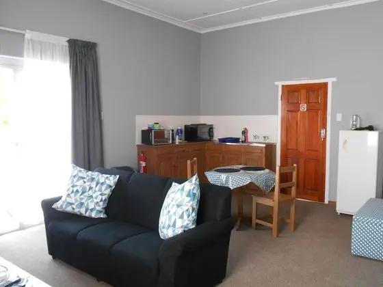 Self-catering units - Queen Bed