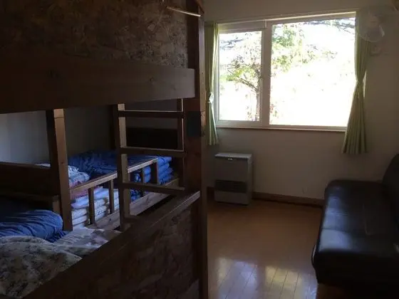 Ortak Ranzalı Oda, Sadece kadınlar için, Dağ Manzaralı