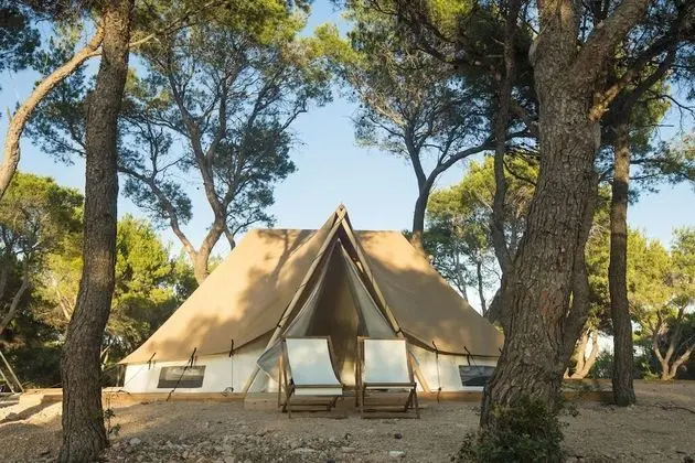 Classic Bell Tent (1-2 Adults)