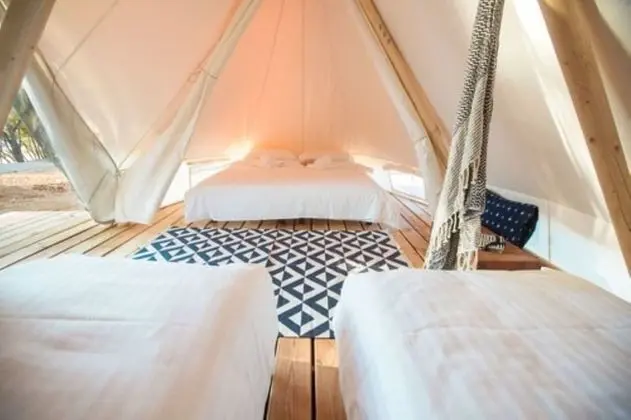 Classic Bell Tent (3-4 adults)