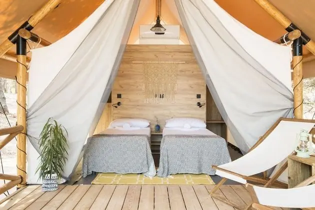 Forest Lodge (1-2 adults)