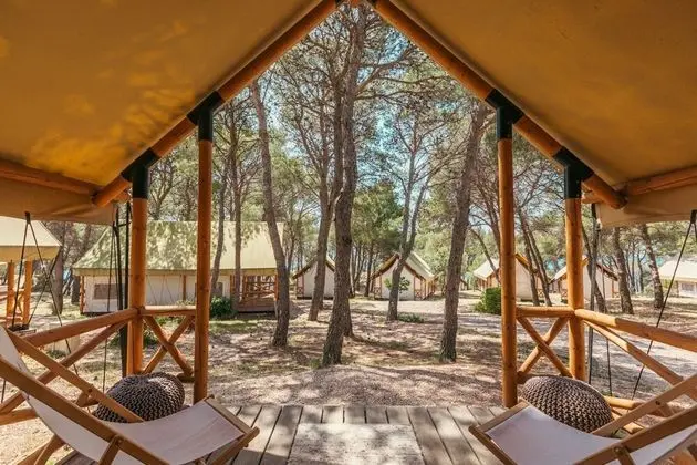 Forest Lodge (1-2 adults)