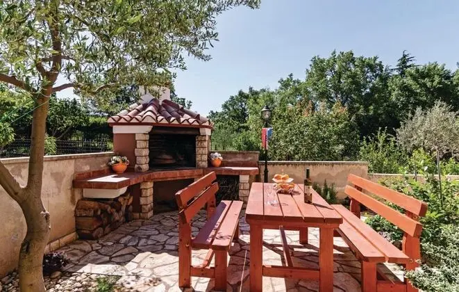 Apart Daire, 1 En Büyük (King) Boy Yatak ve Çekyat