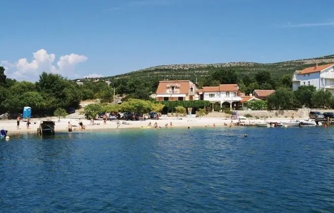 Apart Daire, 1 En Büyük (King) Boy Yatak ve Çekyat