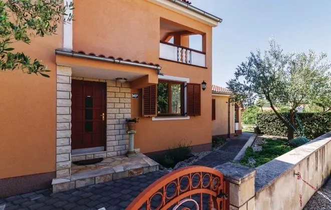 Apart Daire, 1 En Büyük (King) Boy Yatak ve Çekyat