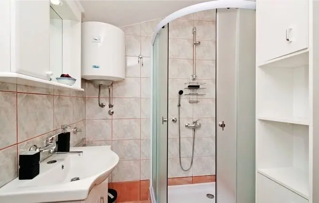 Apart Daire, 1 En Büyük (King) Boy Yatak ve Çekyat