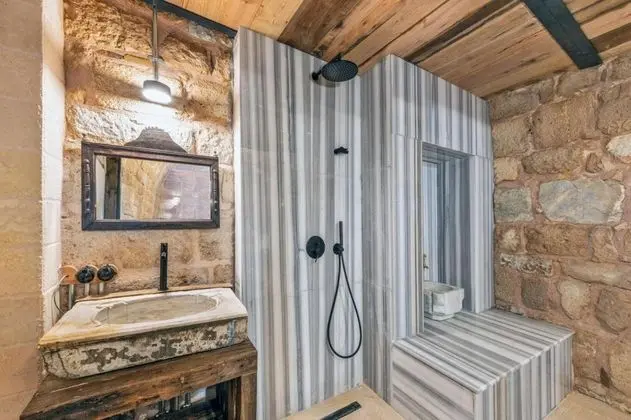 Deluxe Oda, Avlu Manzaralı, Büyük Yataklı