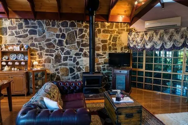 Romantic Kır Evi, 1 Büyük (Queen) Boy Yatak (Owls Croft)