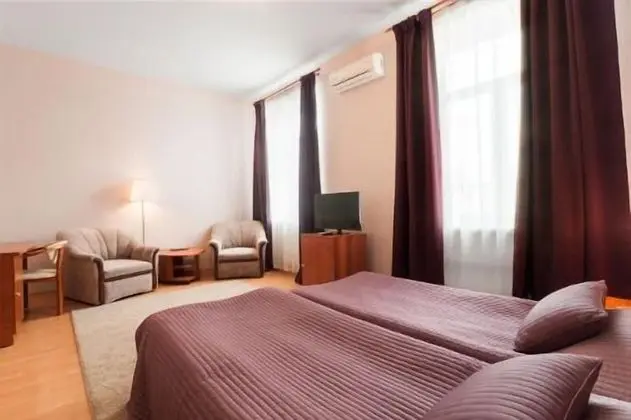 Comfort Tek Büyük veya İki Ayrı Yataklı Oda