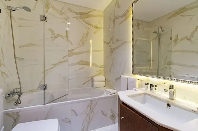 Deluxe Tek Büyük Yataklı Oda