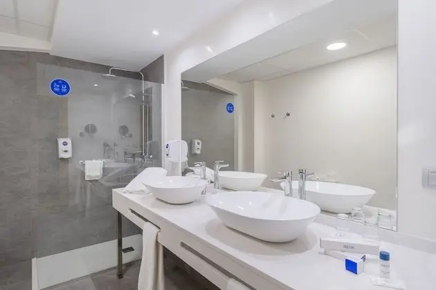 Tek Büyük veya İki Ayrı Yataklı Oda