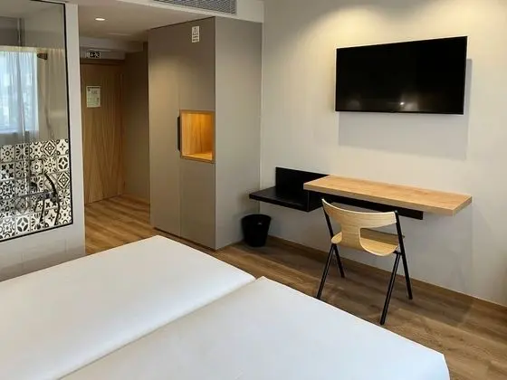 Standard Tek Büyük veya İki Ayrı Yataklı Oda