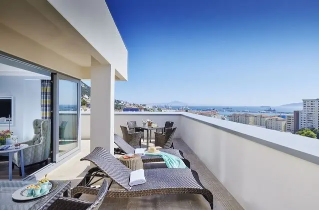 Executive Oda, Balkon