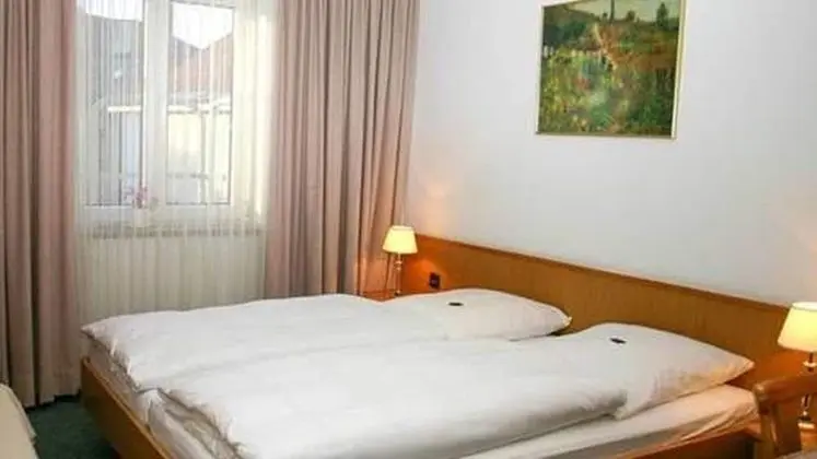 Standard Üç Kişilik Oda