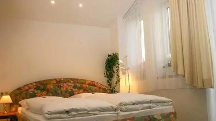 Standard Üç Kişilik Oda