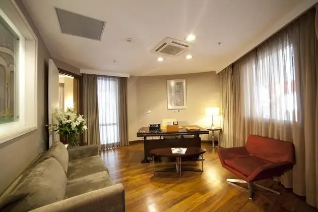 Executive Suite, Şehir Manzaralı