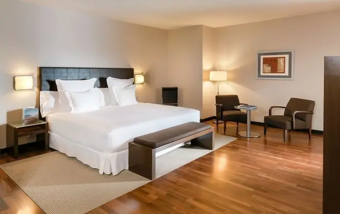 Junior Süit (2 adults + 2 children)