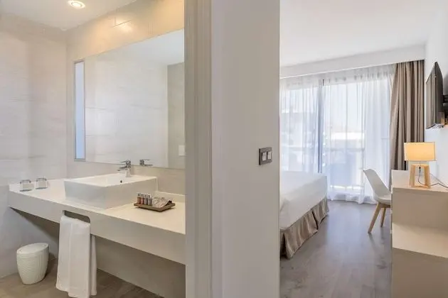 Family Oda (2x2 Interconecting Room)