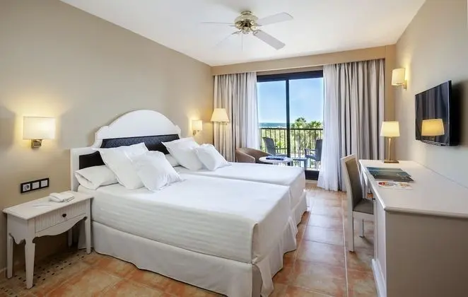 Superior Büyük Yataklı Tek Kişilik Oda