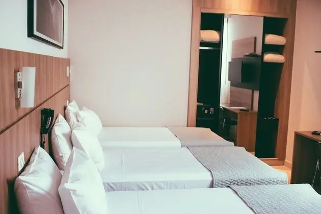 Gold Triple - Twin bed