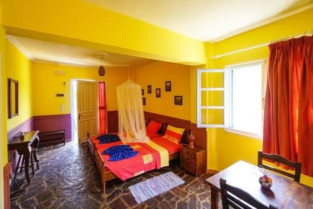Stüdyo, Deniz Manzaralı ( Sun Flower)