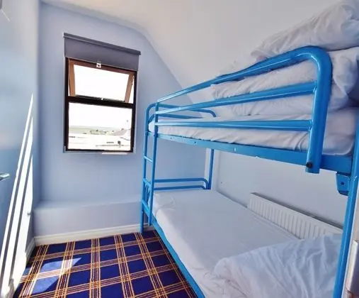 İki Ayrı Yataklı Oda, Ortak Banyo (Room 8)