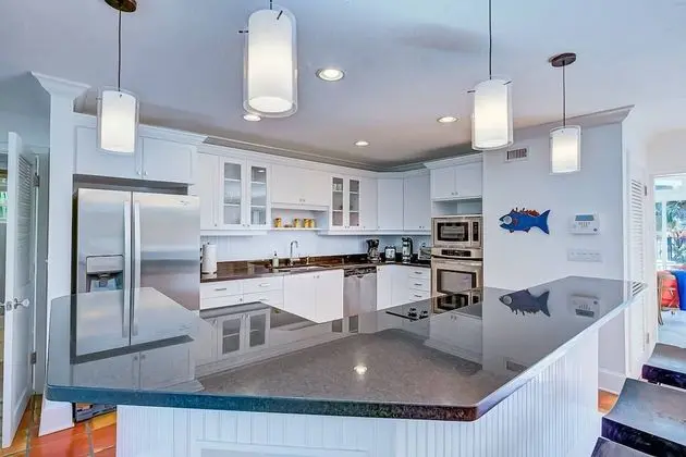Ev (Ocean Beach Gleason Home)