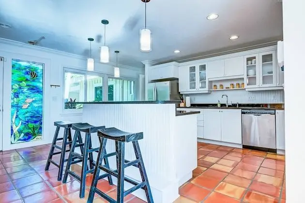 Ev (Ocean Beach Gleason Home)