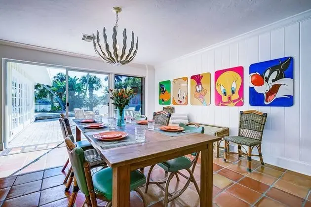 Ev (Ocean Beach Gleason Home)