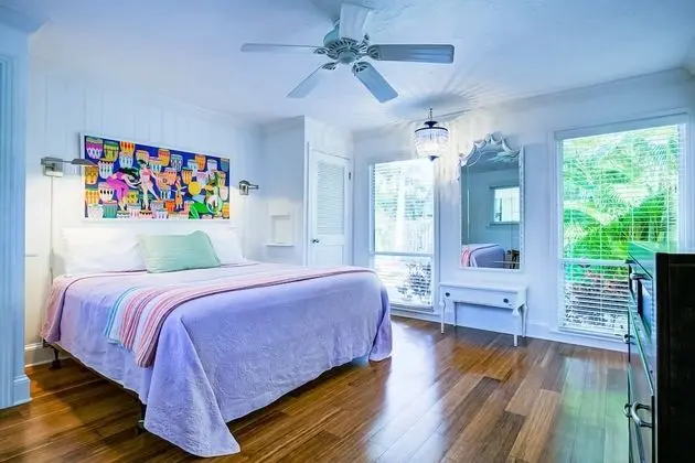 Ev (Ocean Beach Gleason Home)