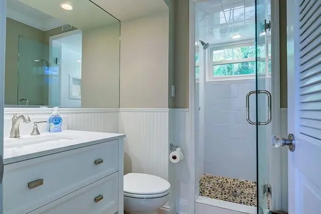 Ev (Ocean Beach Gleason Home)