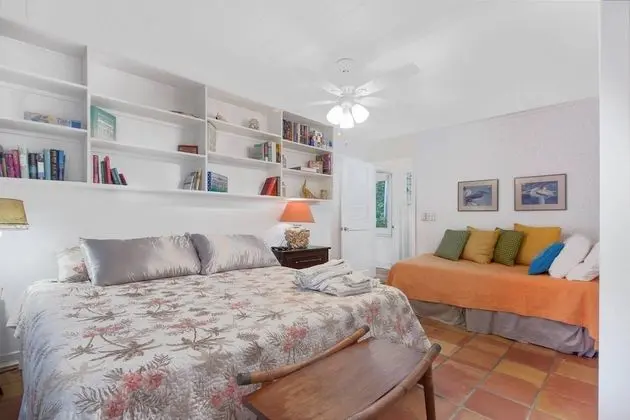 Ev (Ocean Beach Gleason Home)