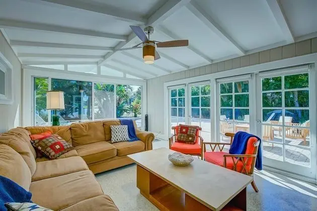 Ev (Ocean Beach Gleason Home)