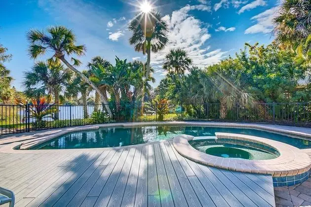 Ev (Ocean Beach Gleason Home)