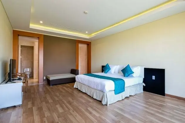 Villa, 4 Yatak Odası, Kısmi Deniz Manzarası