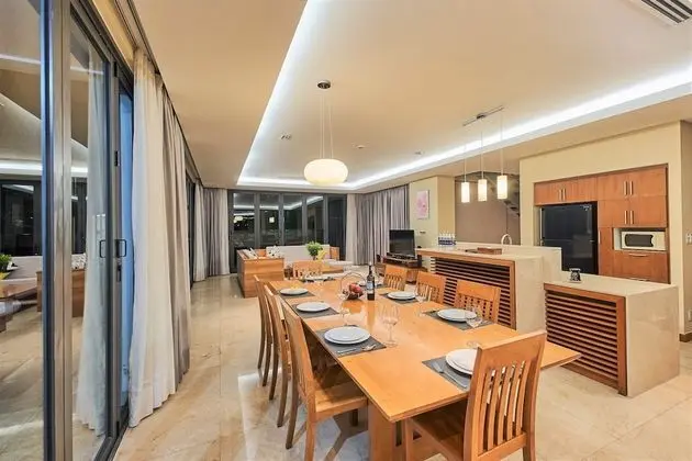 Villa, 4 Yatak Odası, Kısmi Deniz Manzarası